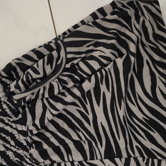 Romper - Picture 2 of 3